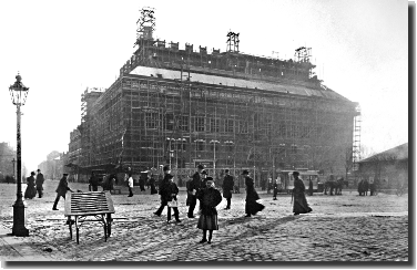 Rådhuset opføres 1897 front